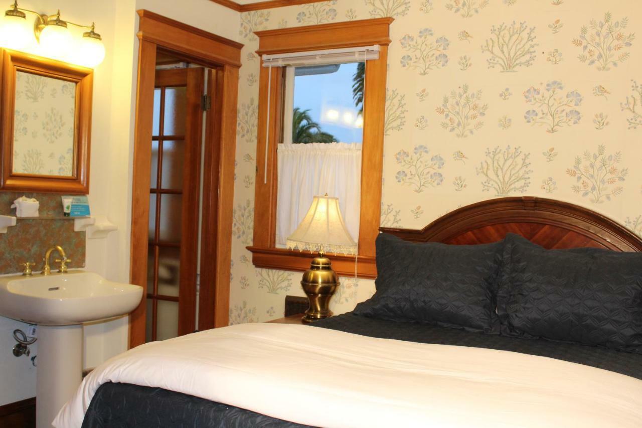 Pacific Grove Inn Exterior photo